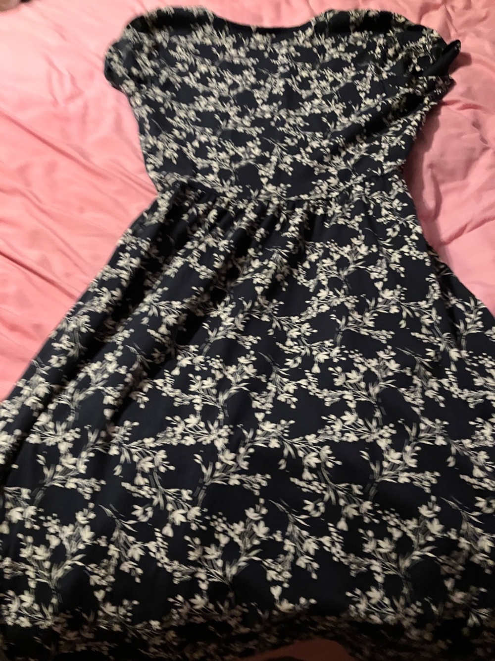 Pact organic cotton fit and flare navy blue with tan flowers - Picture 5 of 5